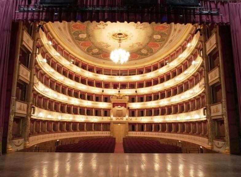 Una Notte All Opera Teatro Modena una notte all opera teatro modena
