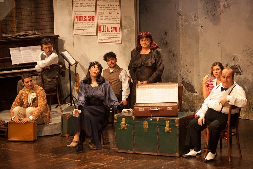 Risate sotto le Bombe Foto © Luca Piva