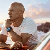 66-kelly-slater-wearing-the-superocean-heritage-b31-automatic-40-kelly-slater-ref-ab31101a1c1s1-rgb-11-11zon