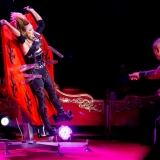 duo-niuman-lanc-coltelli-bersaglio-umano