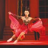 lago-dei-cigni-on-ice-ballerina-1024x680