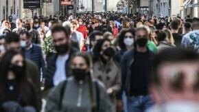 mascherine aperto assembramenti