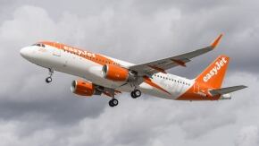 easyjet aircraft