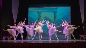 l accademia ucraina di balletto di milano porta in scena lo schiaccianoci