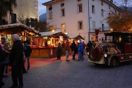 Atmosfera e magia natalizia nel Garda Trentino