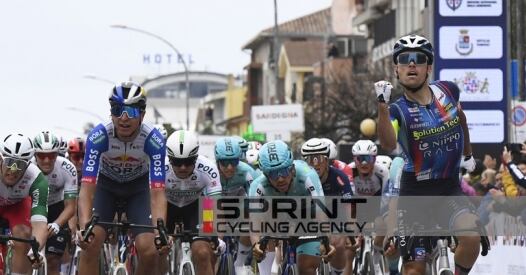 giro di sardegna volata copertina stretta