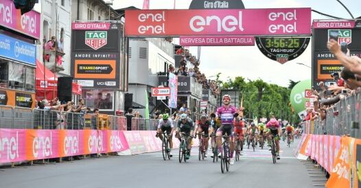 Viviani Wins Stage Giro Ecc Ac Cbf viviani wins stage giro ecc ac cbf
