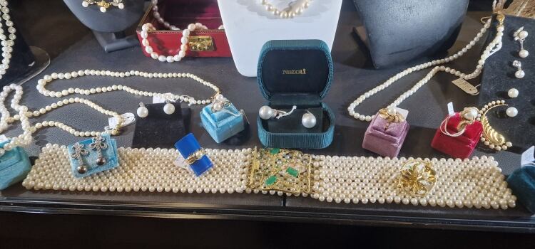 pietre preziose e gioielli vintage bis