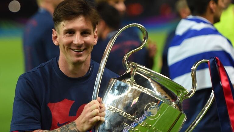 Lionel Messi Champions League Trophy Barcellona vs Juventus
