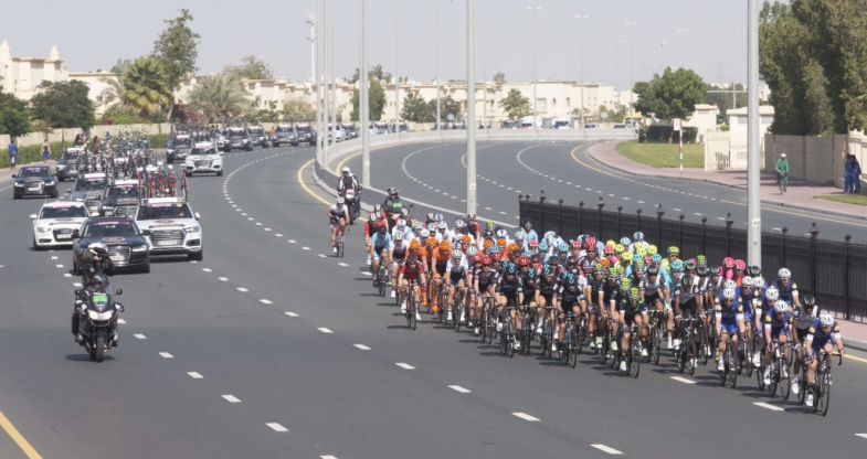 Peri X The pack is on the way of the second stage of the 2016 Dubai Tour cycling race over 183km from Dubai to Palm Jumeirah at the Marine International Club in Dubai, United Arab Emirates, 04 February 2016. ANSA/CLAUDIO PERI