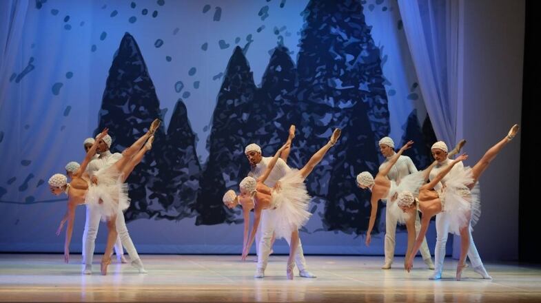 Balletto Di Milano Ne Lo Schiaccianoci Di Federico Veratti balletto di milano ne lo schiaccianoci di federico veratti