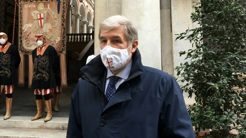 bucci mascherina aperto