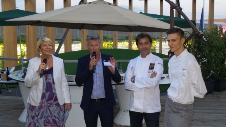 Caf&eacute; des Chefs