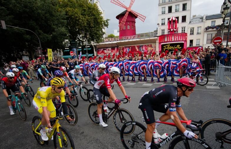 Moulin Rouge Tour De France Paris Cancan moulin rouge tour de france paris cancan