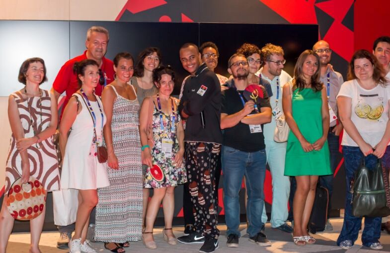 Kitaba promosso con un bel 10 e lode anche perch&egrave; Luis, durante le varie portate &egrave; sempre passato nei tavoli a spiegare i gusti e gli abbinamenti creati per i vari piatti. Una cena davvero con i fiocchi, sperando che, da qui al 31 ottobre, carissimo Luis, tu abbia voglia di replicare e deliziare ancora i nostri palati con le tue creazioni !