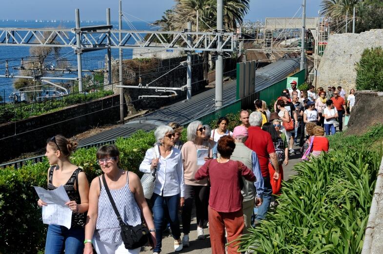 Numeroso Pubblico Dom numeroso pubblico dom