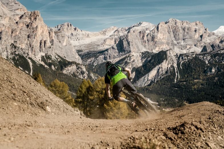 bike beats   alta badia trails by molography