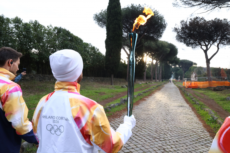 foto fiamma olimpica