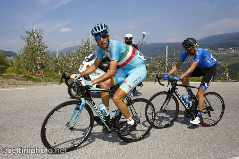 Bettiniphoto Px X Giro del Trentino Melinda 2016 - 4a tappa MaleÕ - Cles 160,9 km - 22/04/2016 - Vincenzo Nibali (Astana) - foto Luca Bettini/BettiniPhoto©2016