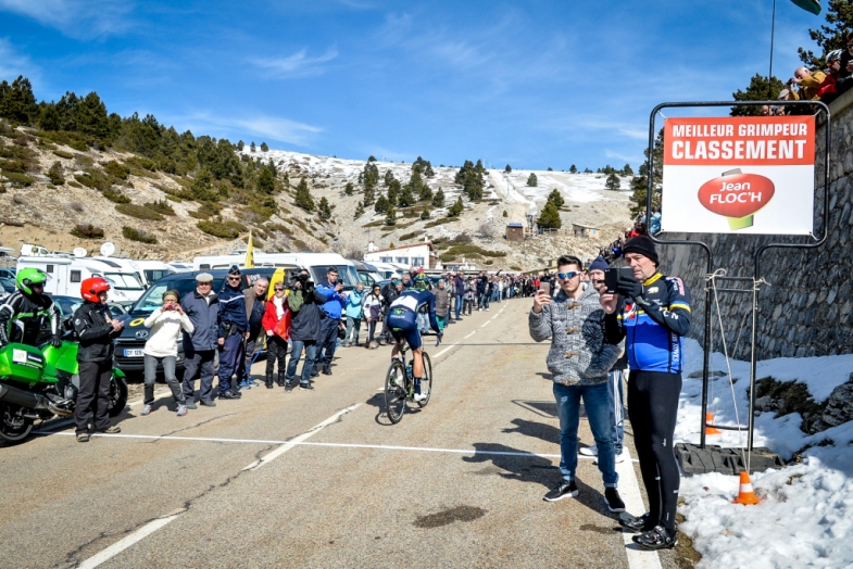 Pnc X Paris-Nice 2016 - 11/03/2016 - Etape 5 - Saint-Paul-Trois-Chateaux - Salon-de-Provence (198 Km) - HERRADA LOPEZ Jesus passe en tete au sommet du Chalet Reynard - Mont Ventoux