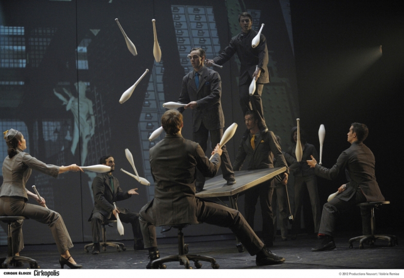 Cirqueeloize Cirkopolis Juggling X Cirkopolis