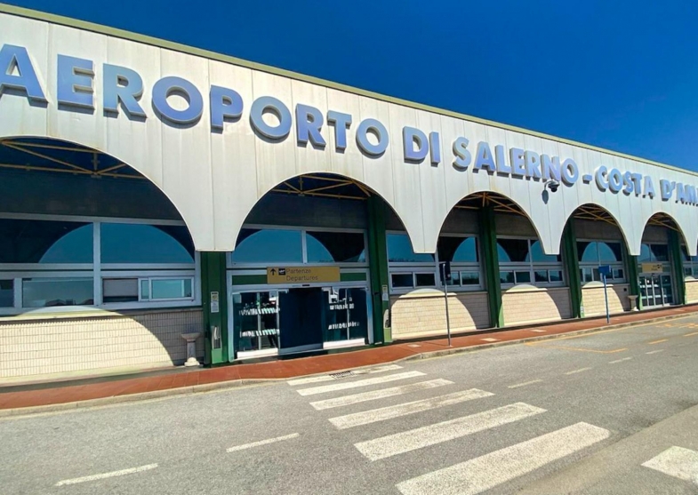 Aeroporto Di Salerno Aeroitalia L'Ovetto di Colombo Aeroitalia nuovi collegamenti Salerno
