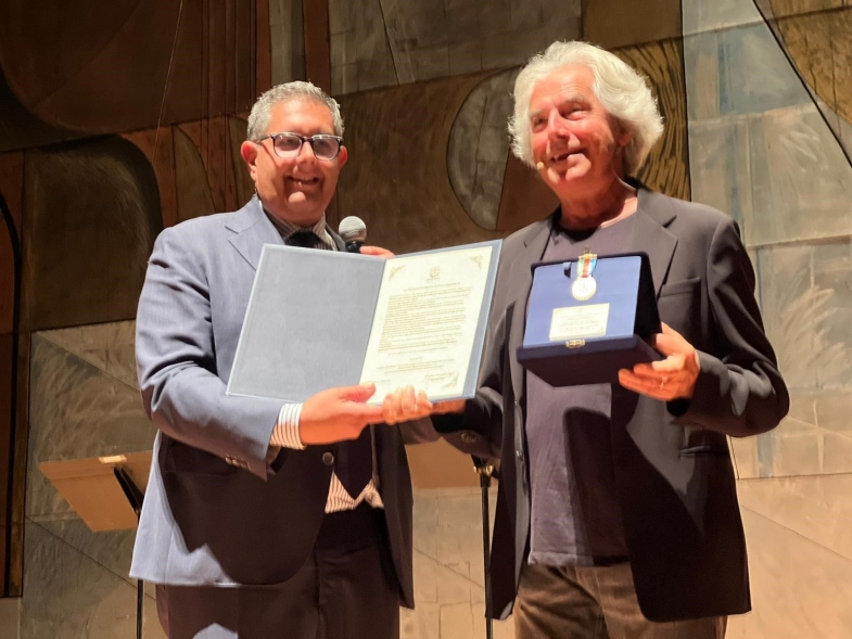 sold out carlo felice tullio solenghi premiazione