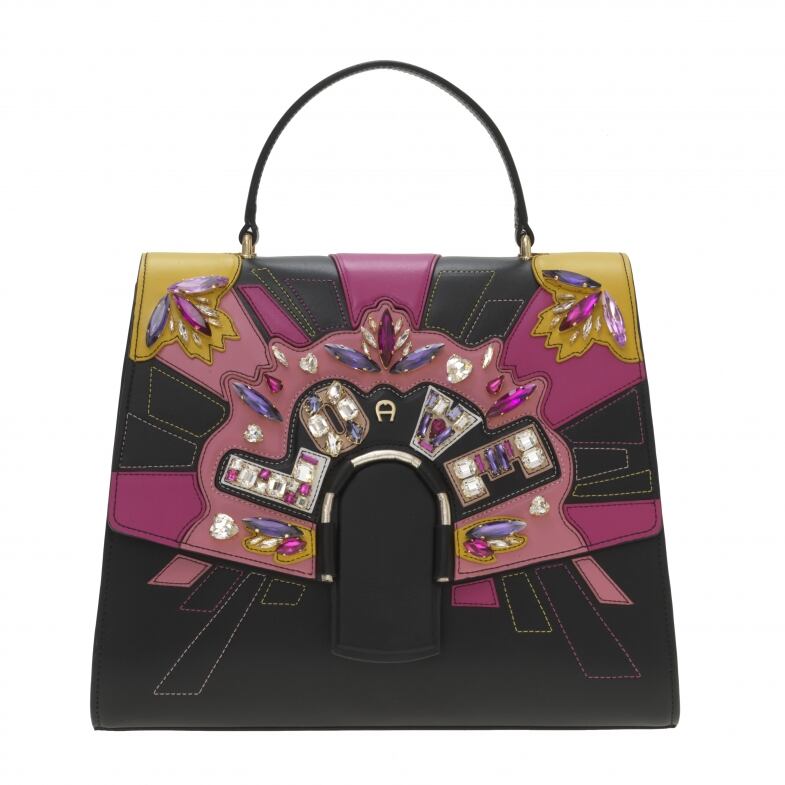 Aigner Jada aigner jada