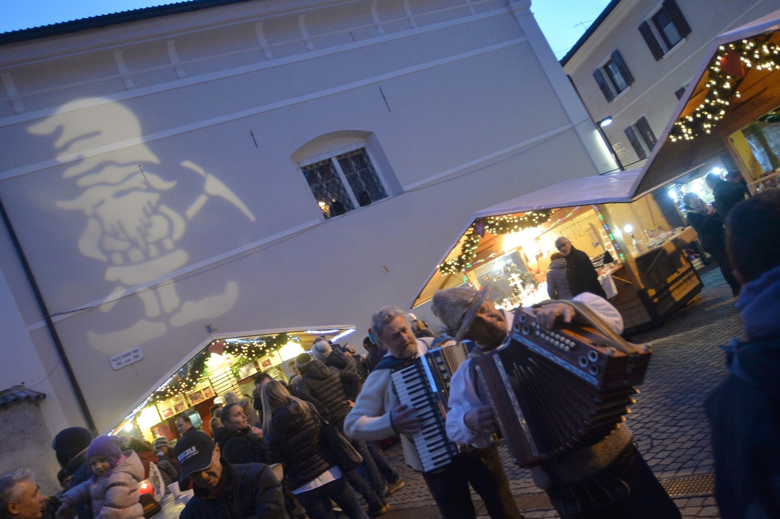 mercatino di natale a pergine valsugana c a foto daniele mosn